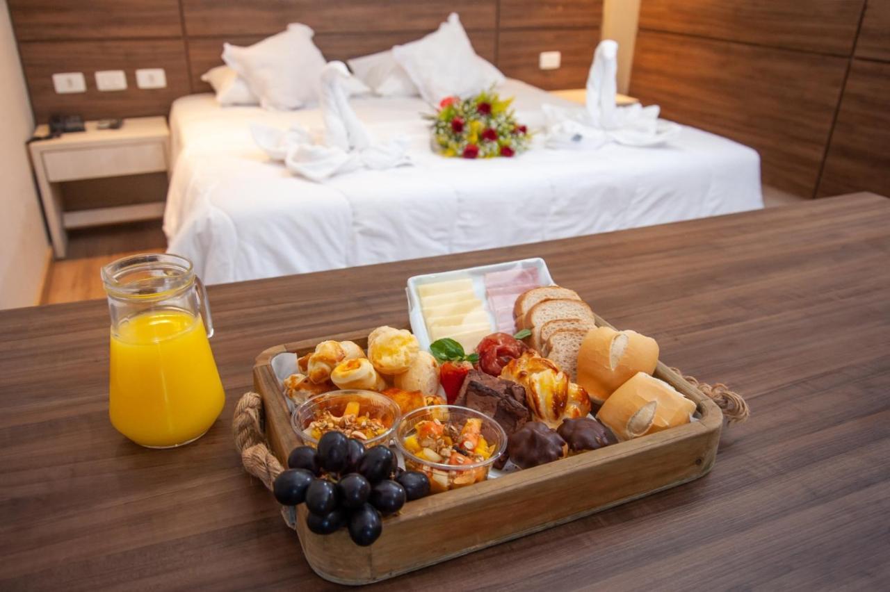 London Hotel לונדרינה מראה חיצוני תמונה