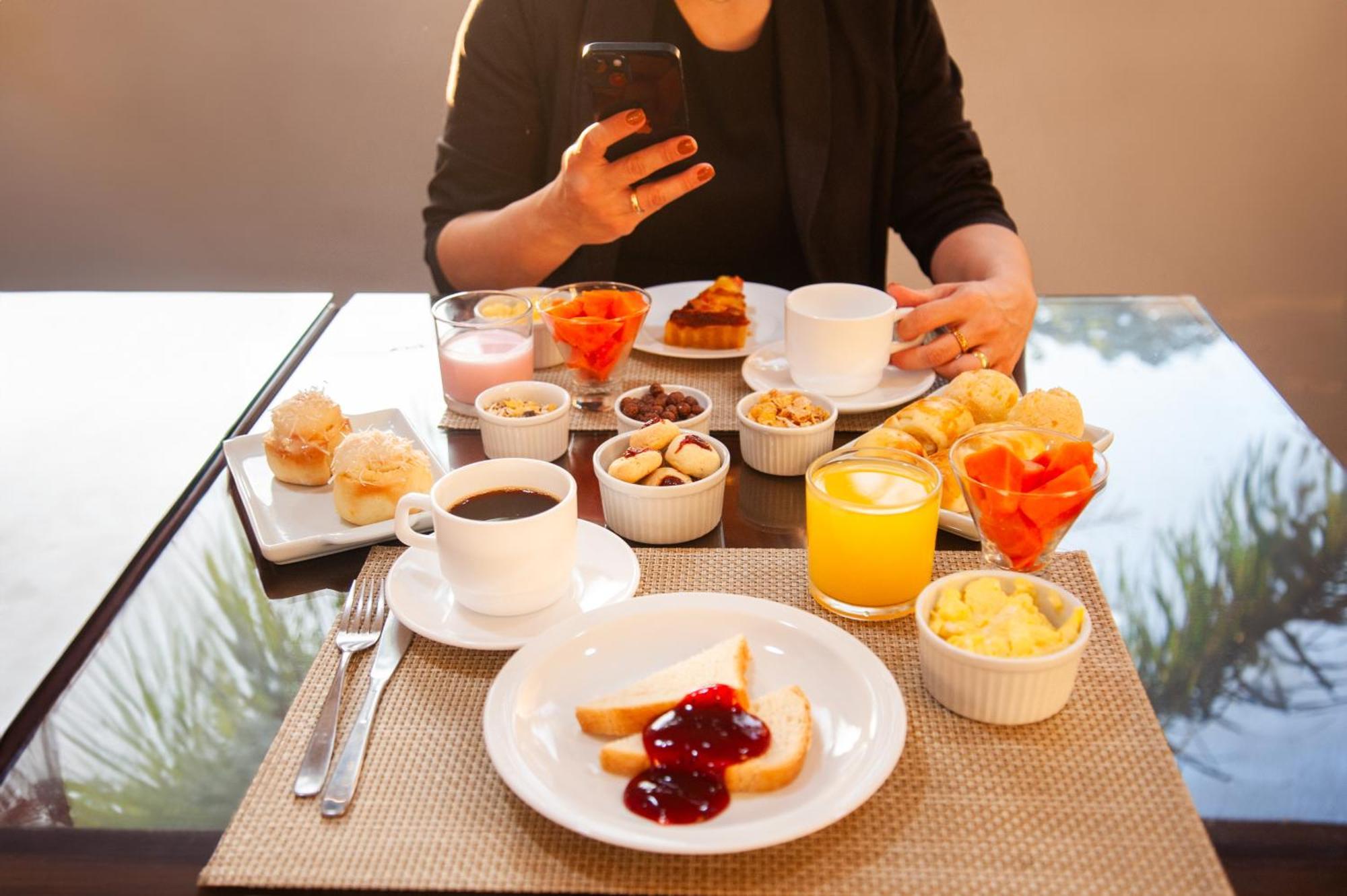London Hotel לונדרינה מראה חיצוני תמונה
