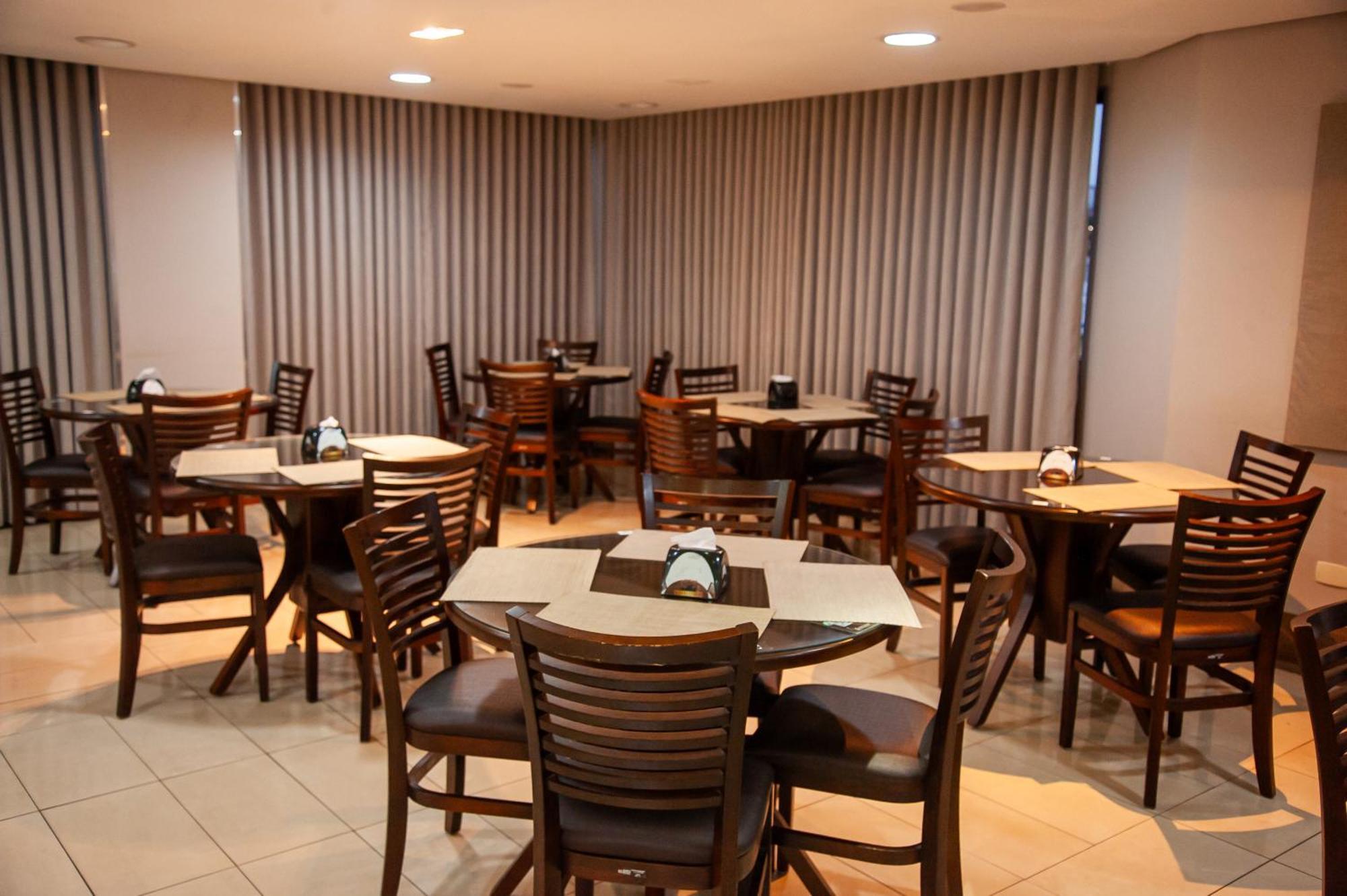 London Hotel לונדרינה מראה חיצוני תמונה
