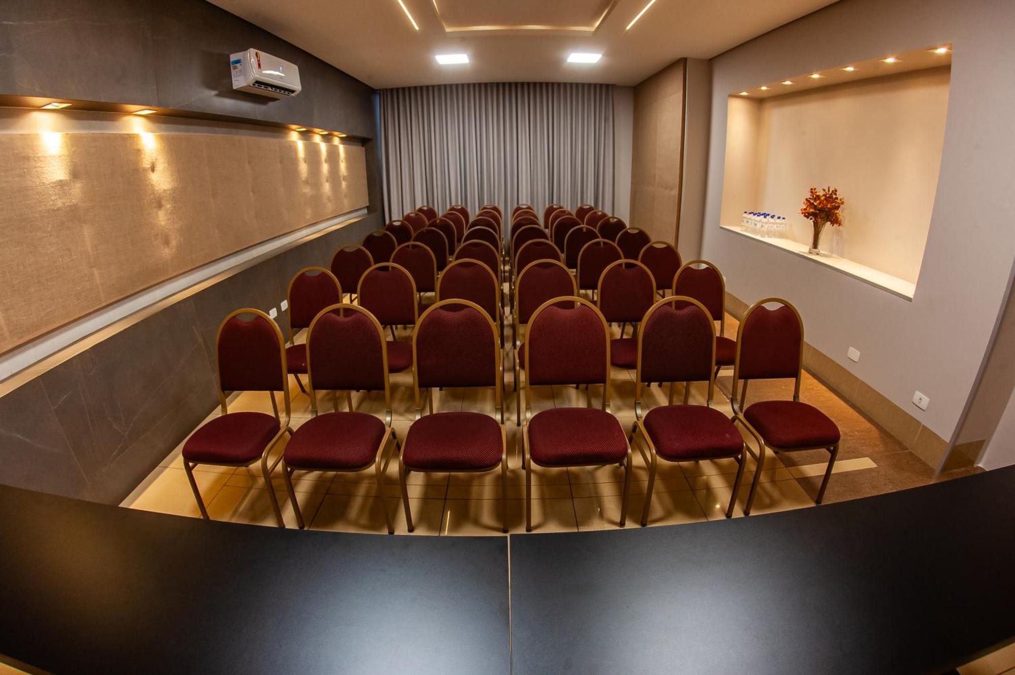 London Hotel לונדרינה מראה חיצוני תמונה